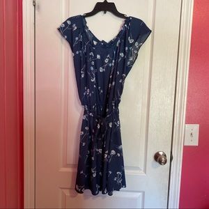 LAUREN CONRAD BLUE FLORAL DRESS W/BOW FRONT&BACK